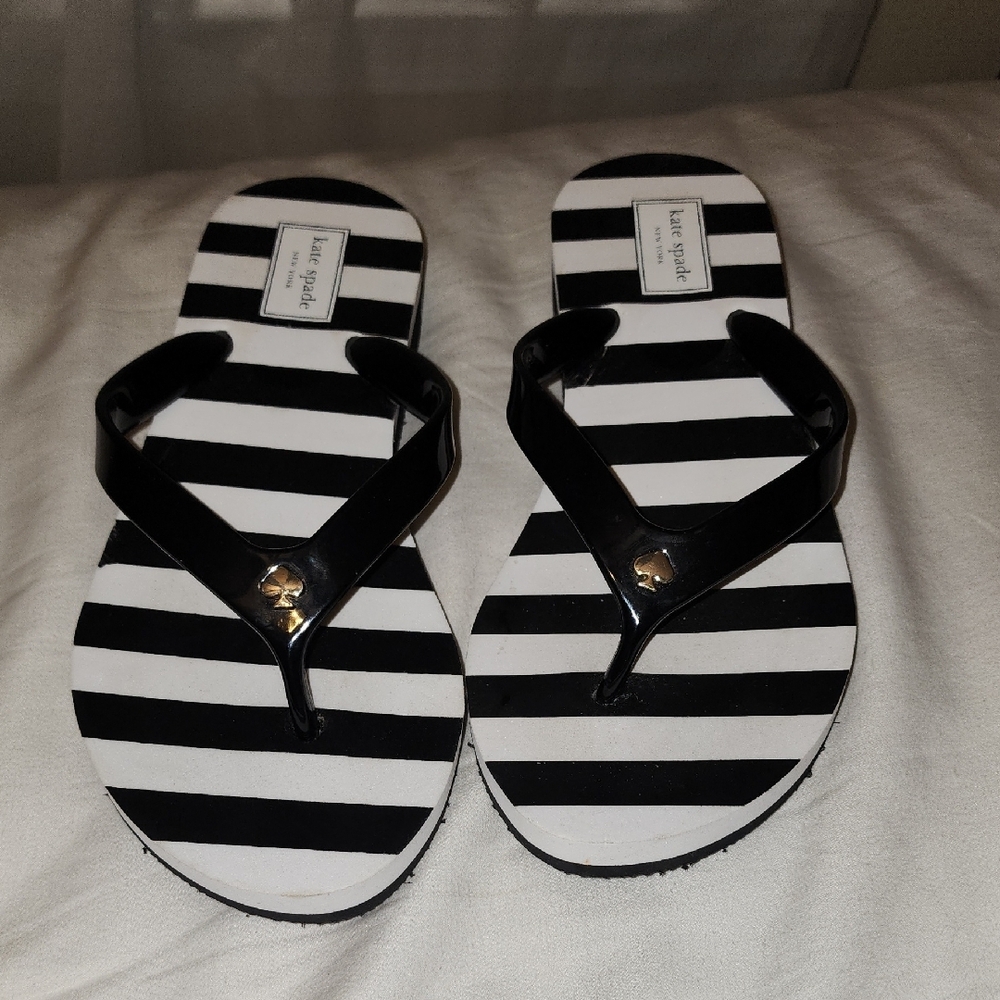 Kate Spade Striped Flip Flops, sz. 7. NWOT